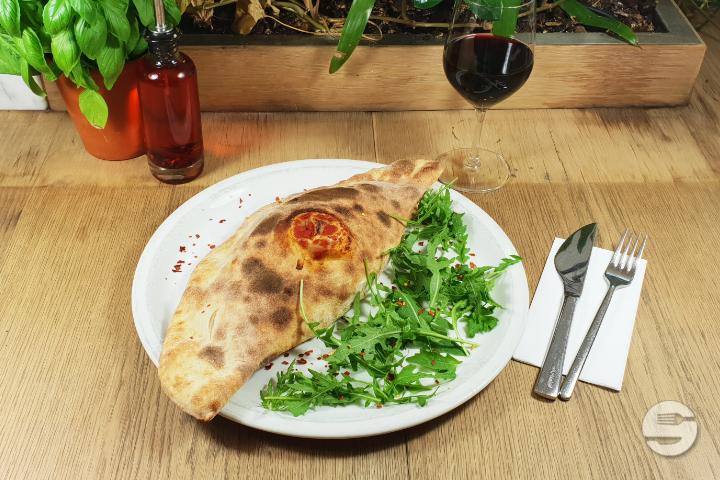 Pizza Calzone - Vapiano