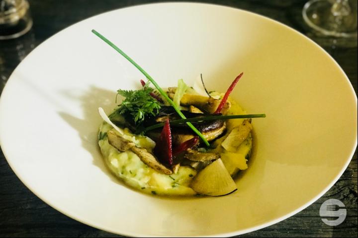 Cream of Jerusalem artichokes, pan-fried Foie Gras - Le "M"