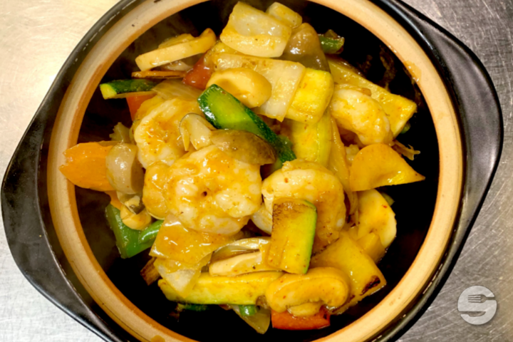 82. Red and Yellow Curry Shrimps - Nihao Marterey