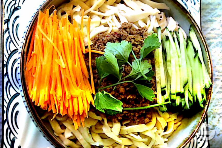 S2. Minced Porc Noodles - Nihao Marterey
