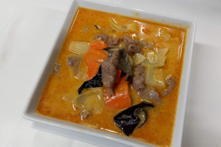 608. Bœuf au Curry Rouge - Dongpo