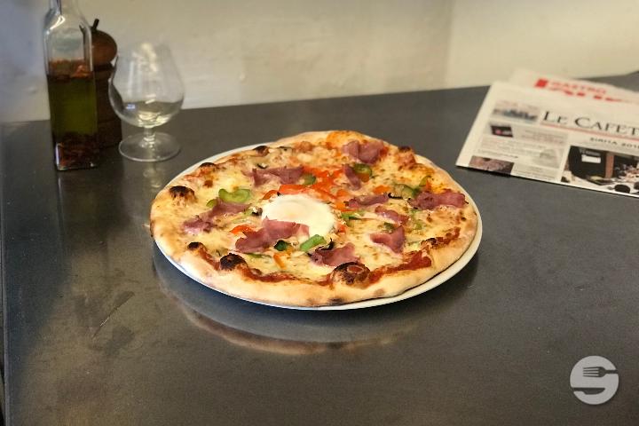 Pizza Capricciosa - Pizzeria Au 6