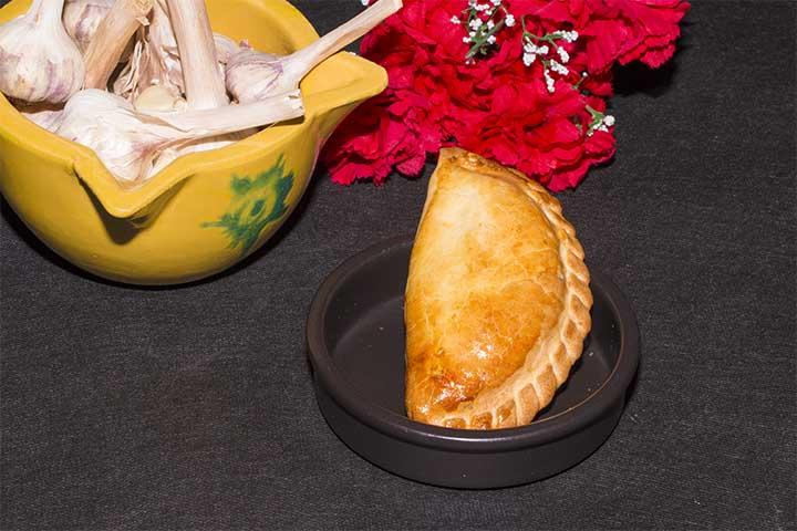 Spanish empanada with tuna - Le Tupper