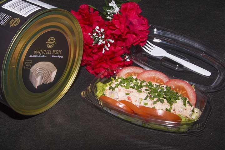 Spanish north white tuna salad, pickles and mayo - Le Tupper