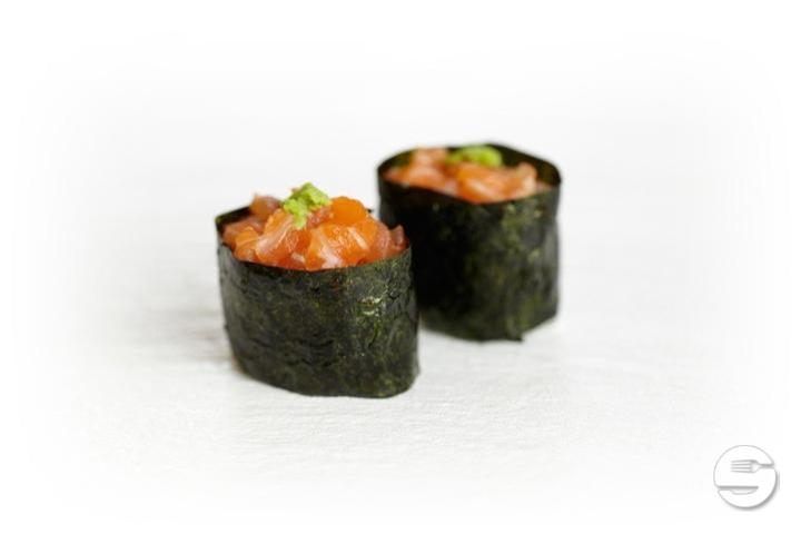 Gunkan Tartare de Saumon et Avocat - Sushitime