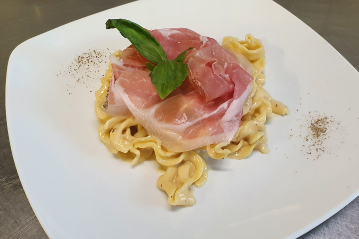 Pasta Spugnole e San Daniele - Pasta e Sfizi