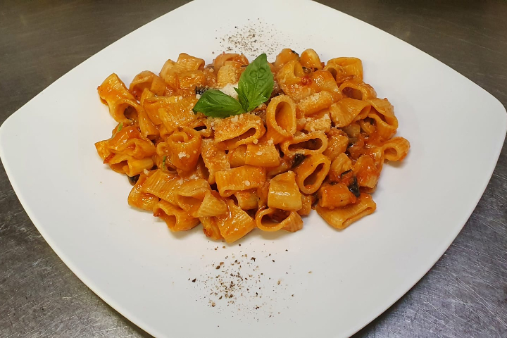 Pasta Bufala e Melenzane - Pasta e Sfizi