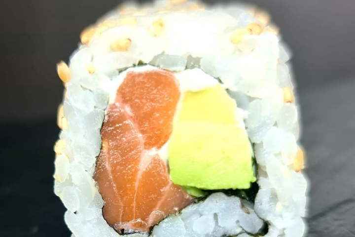 California au Saumon et Avocat et cheese - Le Duo Thai & Sushi