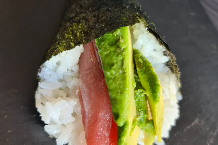 Temaki Thon et Avocat - Le Duo Thai & Sushi