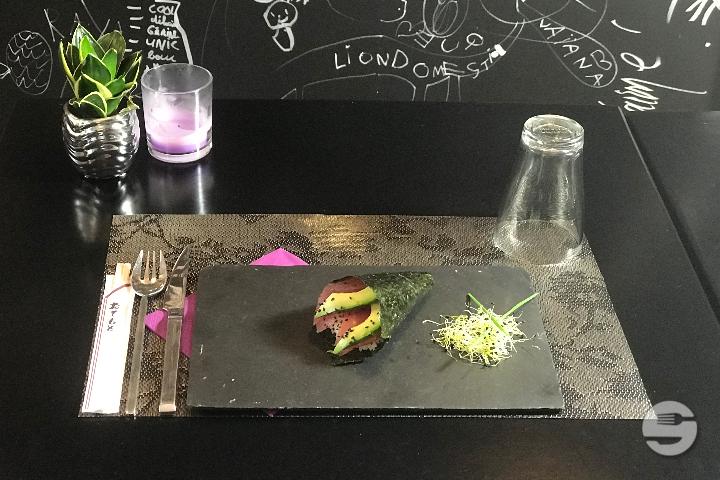 Temaki thon et avocat - Le Duo Thai & Sushi