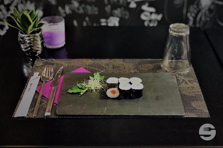 Maki Saumon - Le Duo Thai & Sushi