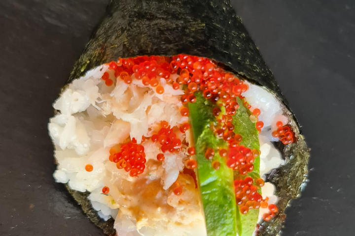 Temaki Chaire de Crabe, Tobiko et Avocat - Le Duo Thai & Sushi
