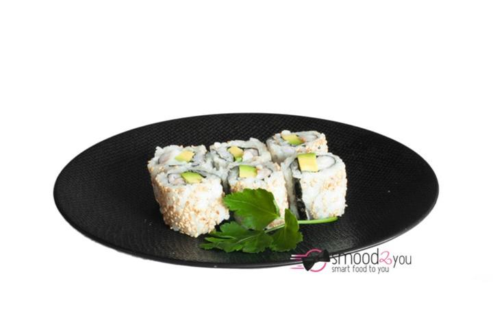 California aux crevettes et avocat et tobiko, sauce maison et feuille de soja - Le Duo Thai & Sushi