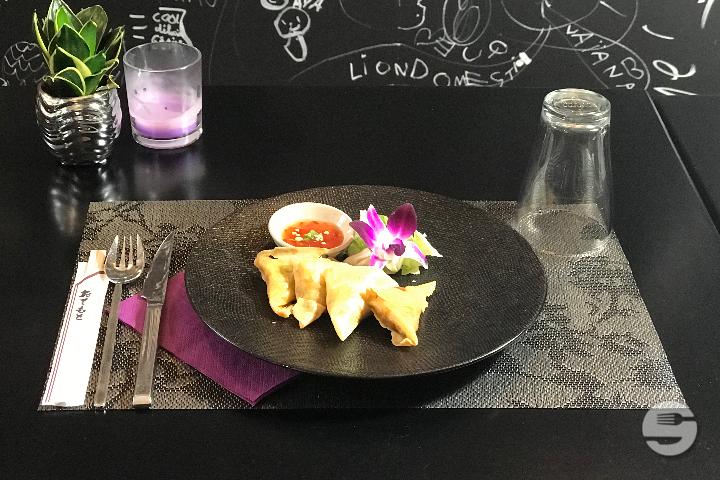 Raviolis frits Porc et Crevettes - Le Duo Thai & Sushi