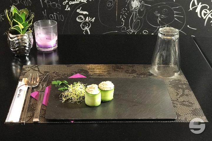 Gunkan Tulip saumon et cheese - Le Duo Thai & Sushi
