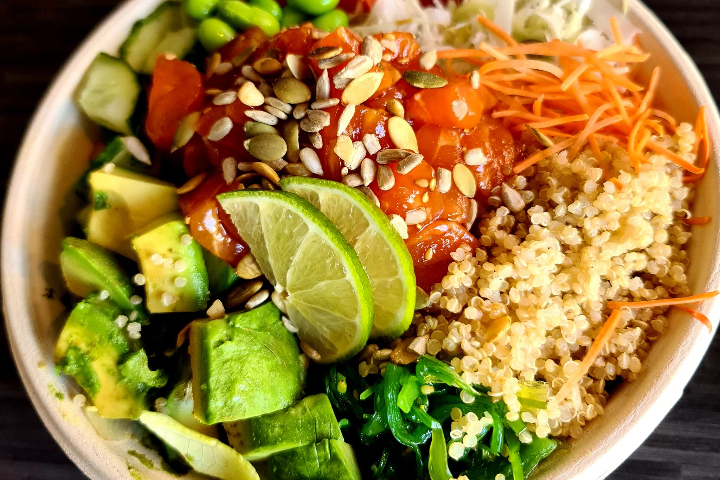 Poke Bowl Orange Salmon - Le Duo Thai & Sushi