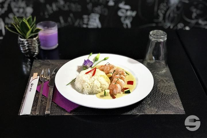 Plat au Curry - Le Duo Thai & Sushi
