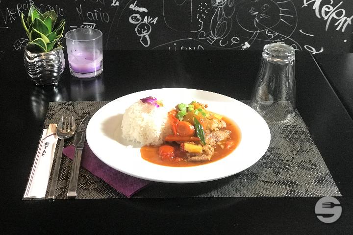 Plat à la Sauce Noix de Cajou - Le Duo Thai & Sushi
