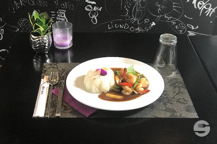 Plat Sauce Satay - Le Duo Thai & Sushi