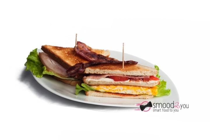 Club sandwich with ham - Happy Days