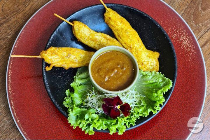 Chicken Satay - Jeab Fine Cuisine Thaï