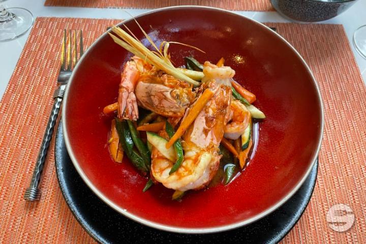 Crevettes Sauvages Grillées à la Citronnelle - Jeab Fine Cuisine Thaï