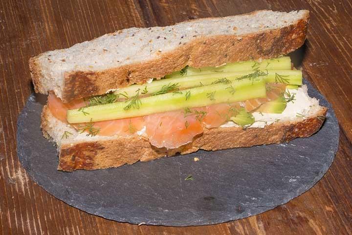 Salmon sandwich - Café Cacahuète