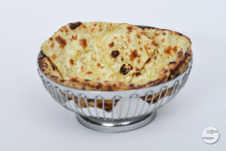 Garlic Naan - Royal Oriental