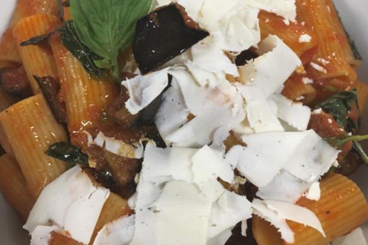 Mezze Maniche Alla Norma - Luigia (Lachenal)