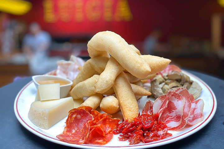 Chiacchiere con Salumi - Luigia - Rive Gauche