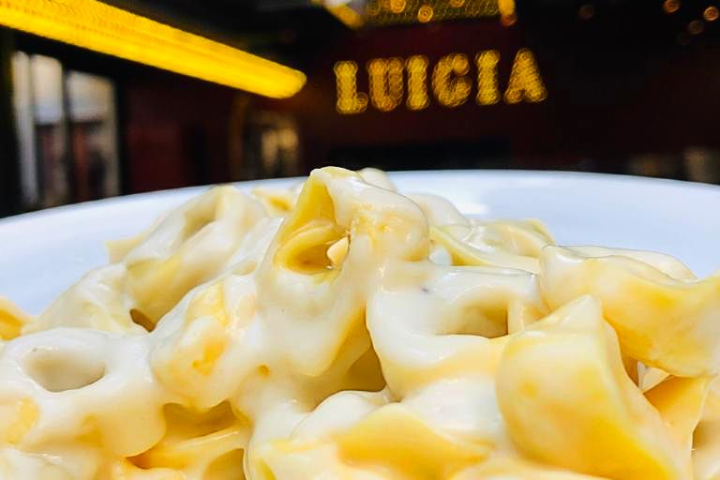 Tortellini modenesi con salsa al Parmigiano - Luigia - Rive Gauche