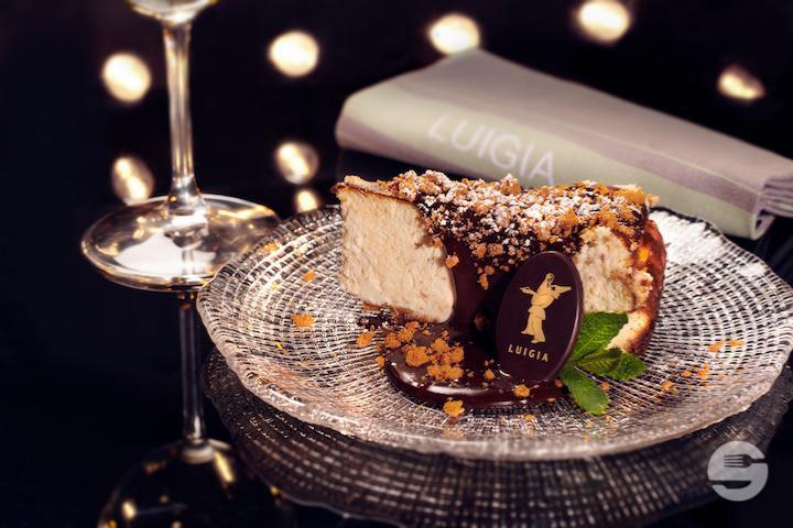Cheese Cake Luigia Con Salsa Al Cioccolato - Luigia - Rive Droite