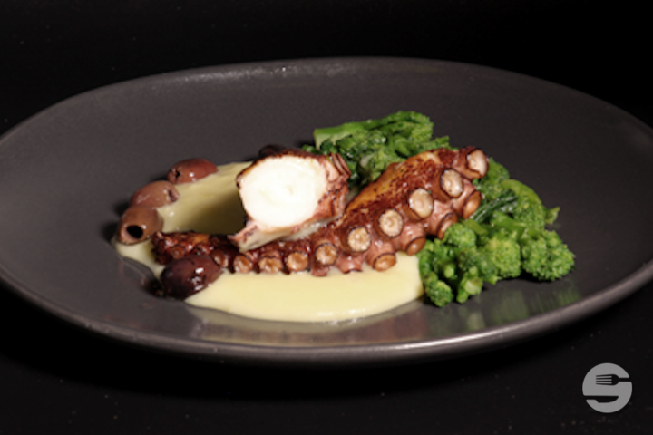 Polpo Alla Griglia Con Cime Di Rapa Su Crema - Luigia - Rive Droite
