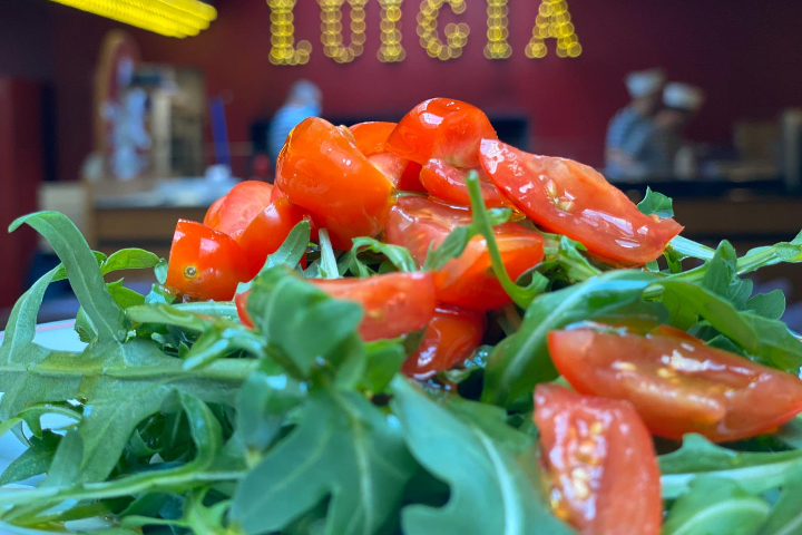 Insalata di rucola e pomodorini - Luigia - Rive Droite
