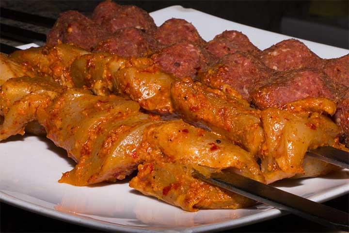 Dish 1 skewer shawarma chicken - Yasmine Traiteur *