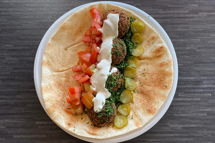Falafel sandwich - Yasmine Traiteur