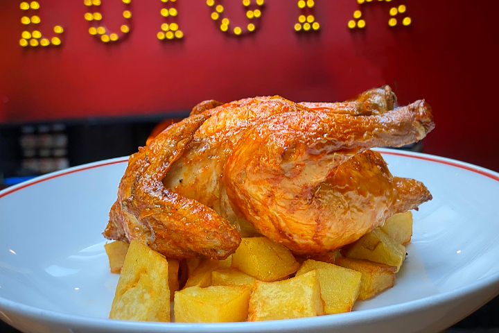 Galletto in forno a legna con patate arrosto - Luigia