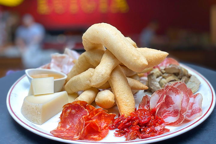 Chiacchiere con Salumi - Luigia