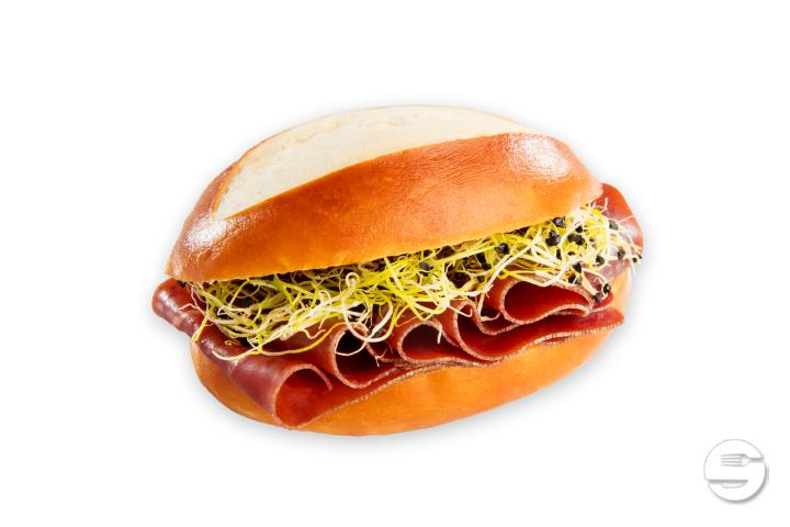 "Petit delice" with dried meat - Pouly