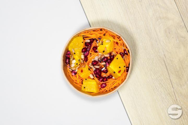 Carrots and Pomegranate Small Salad - Pouly - Mail