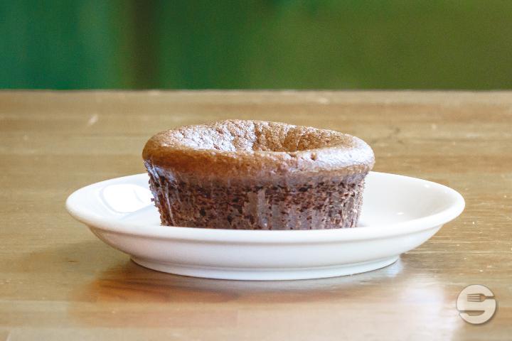 Soft Chocolate Cake - Chez ma Cousine
