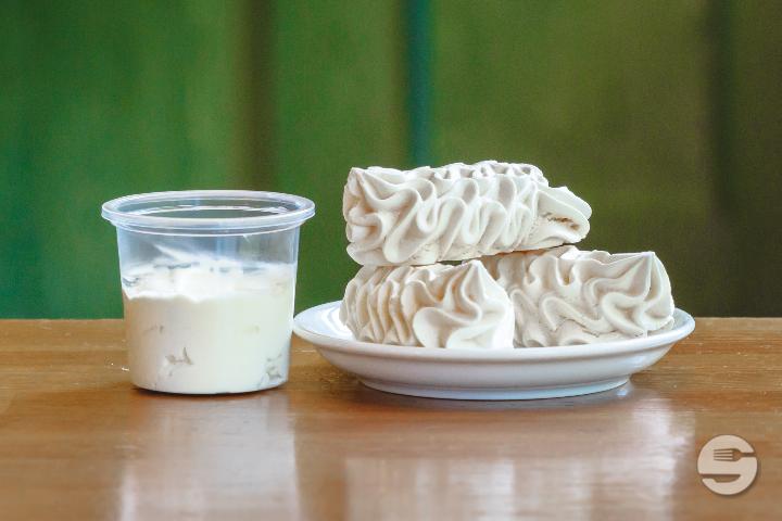 Meringues et double crème - Chez ma Cousine (Petit-Saconnex)
