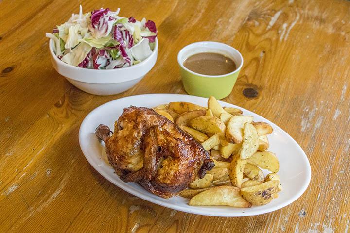 Formule 1/2 Poulet pommes Provençale et salade verte + sauce + dessert - Chez ma Cousine (Petit-Saconnex)