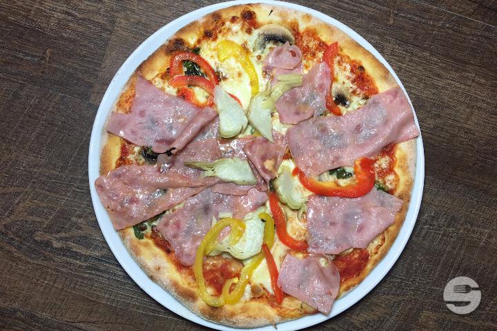 Pizza Quattro stagioni - Pizzeria Rapido