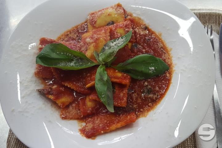 Ravioli Sauce of your Choice - Milano's Pizza