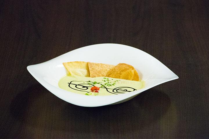 Advocado sopa - Taco's Bar