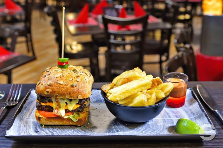 Mexican Burger - Taco's Bar