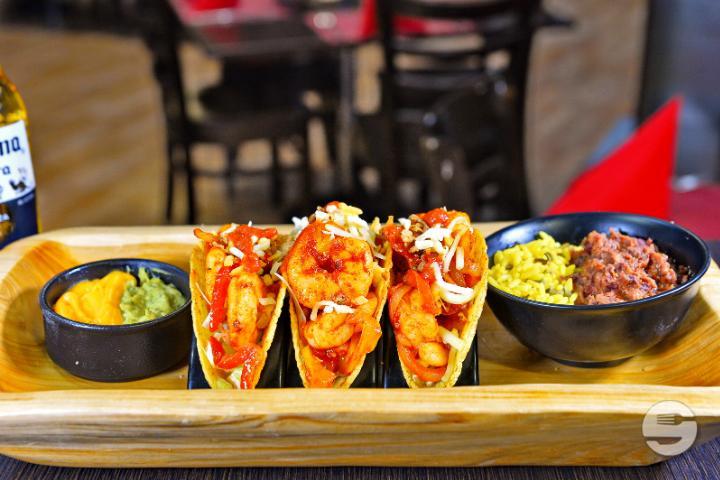 Shrimp Tacos - Taco's Bar
