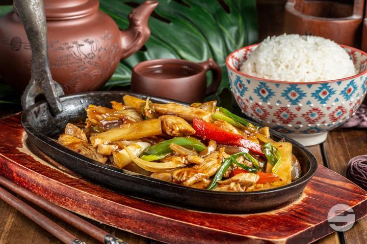 51. Chicken with Spicy XO Sauce - Hungky