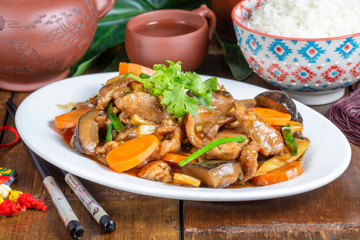 60. Porc aux Champignons et Pousses de Bamboo - Hungky